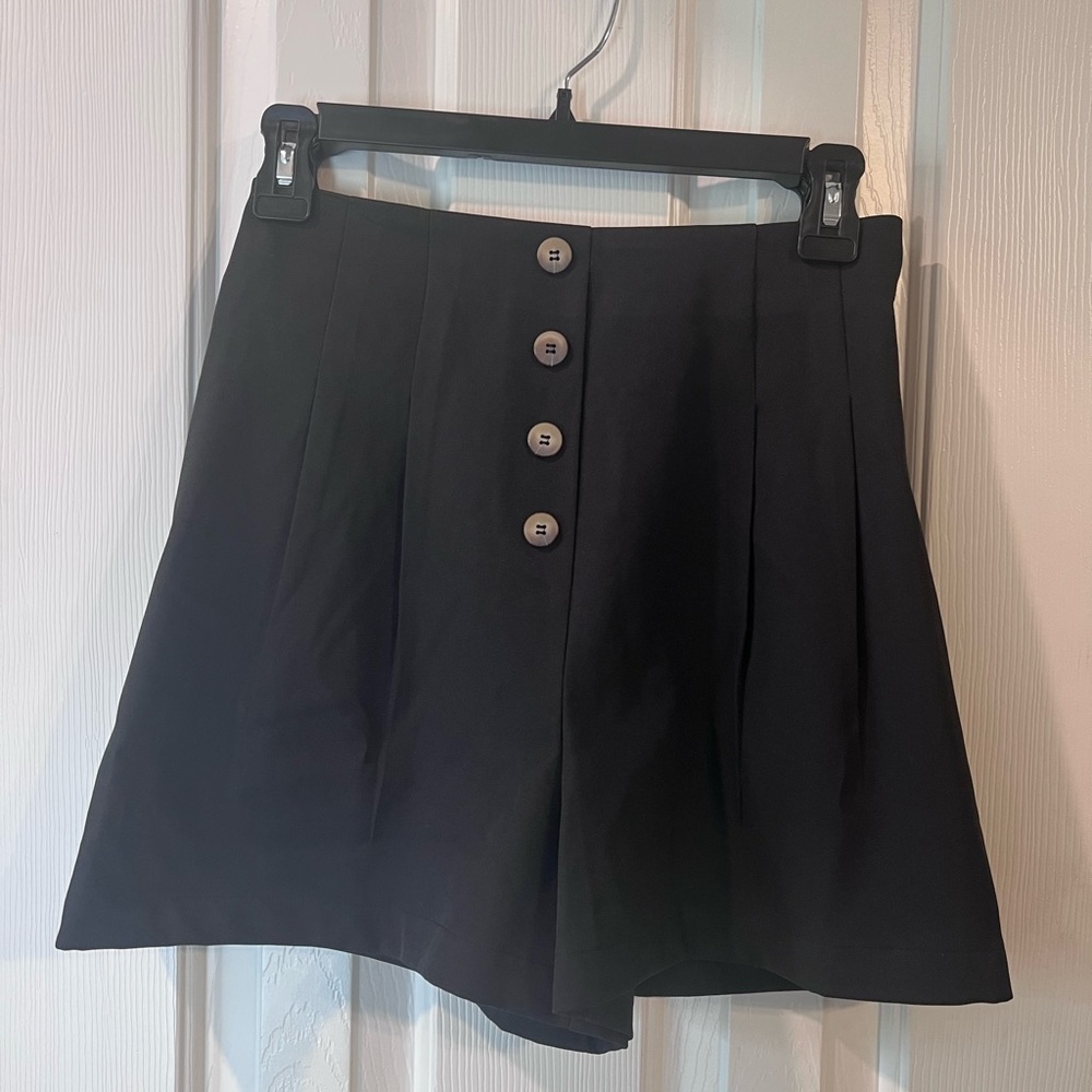 Elodie Black High Waist Shorts Modern Design